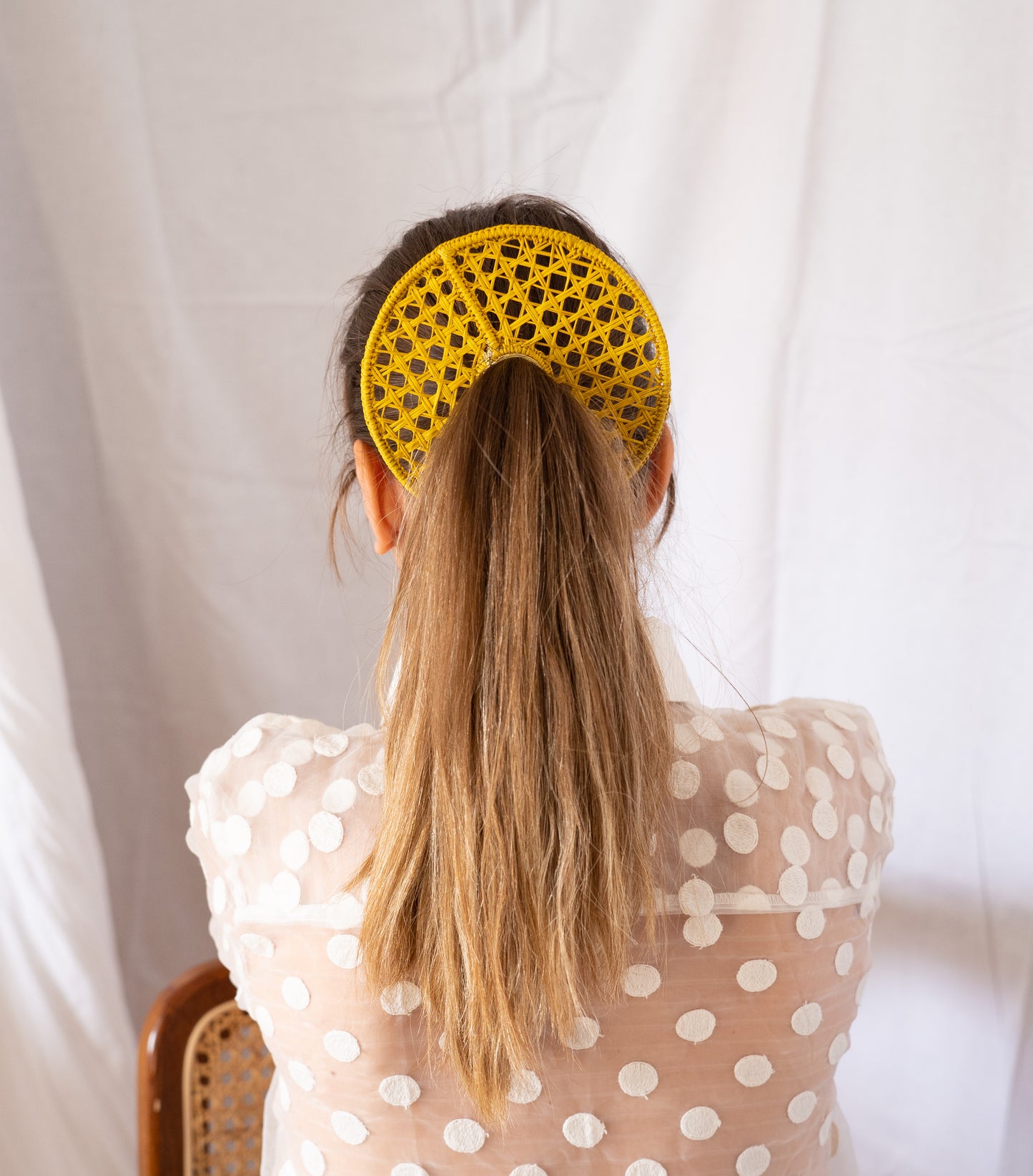 Moustard mesh cane scrunchie